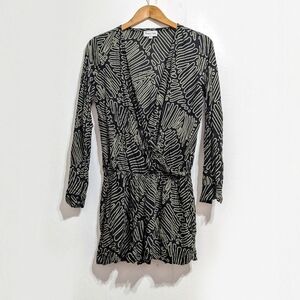 Florencia Arias Hawaii romper black green long sleeve pattern size S